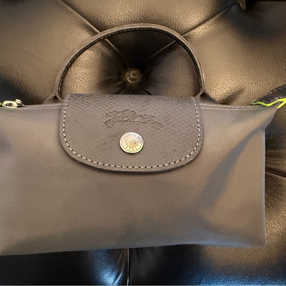 Longchamp Gray Le pliage Pouch with Handle (Green series)